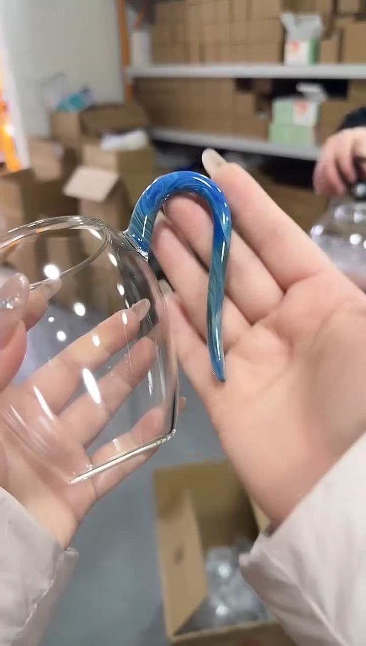 绅士蓝怡然公道杯