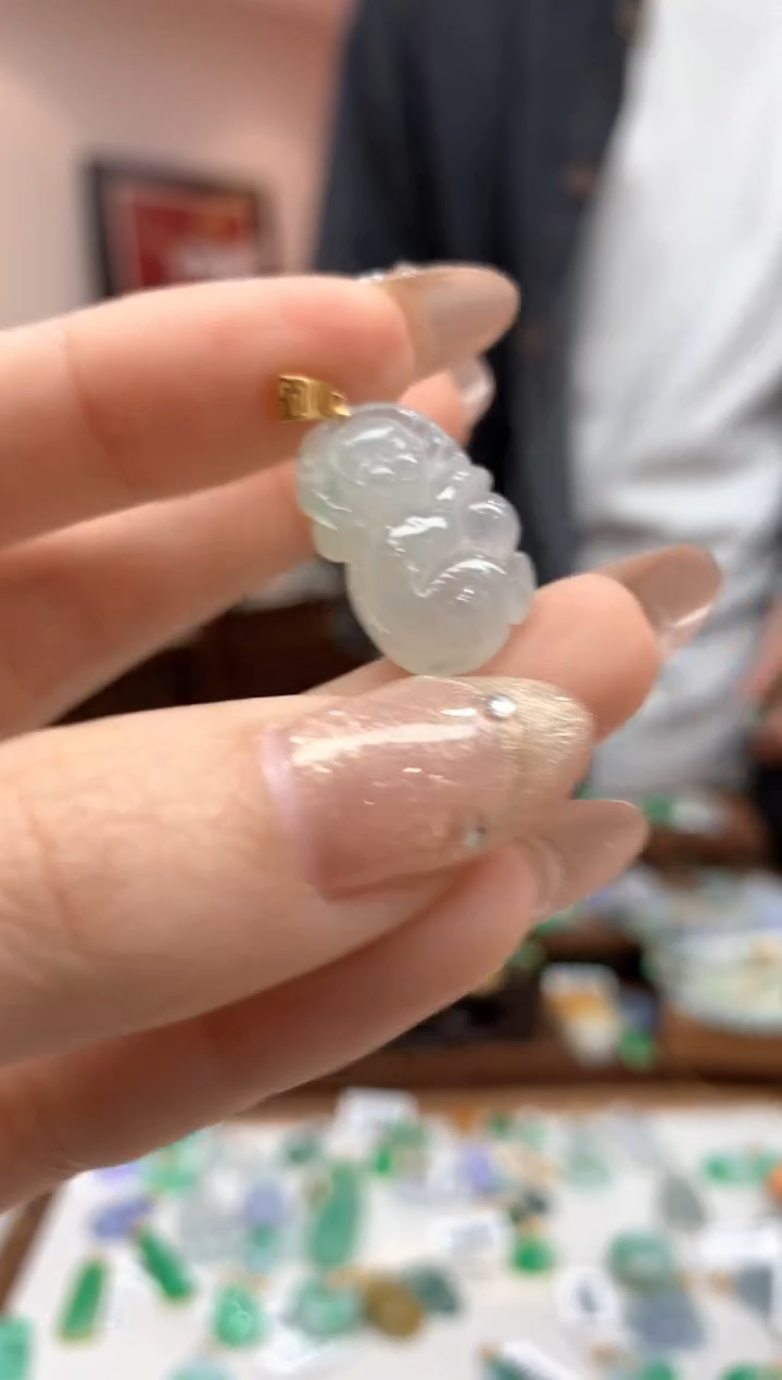 【闪购商品】翡翠吊坠(不含链)18K金镶嵌猴子