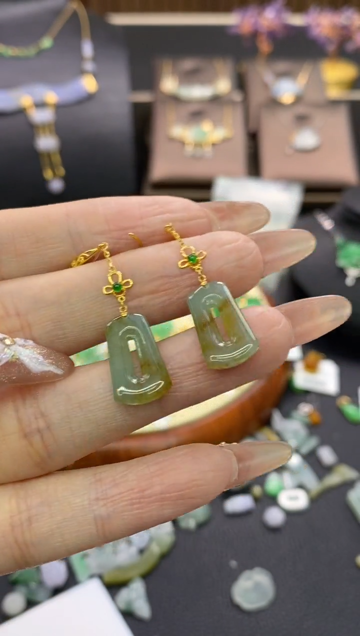 【闪购商品】翡翠颈饰18K金镶嵌净货11914