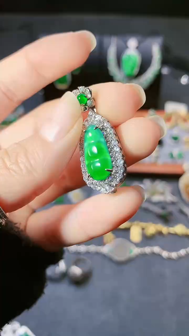 【闪购商品】翡翠颈饰银S925镶嵌吊坠