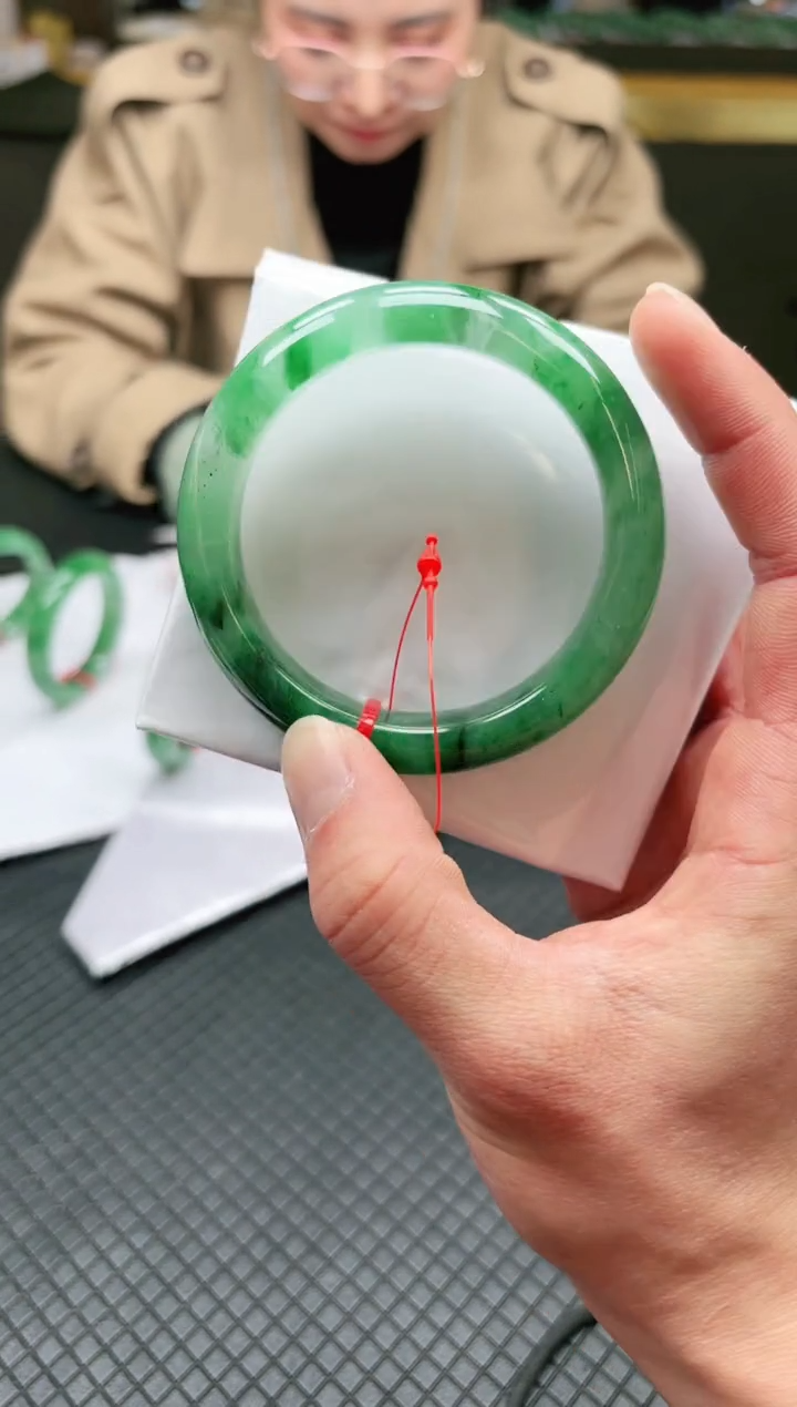 【闪购商品】石英质玉手镯未镶嵌1-天然非洲翠手镯