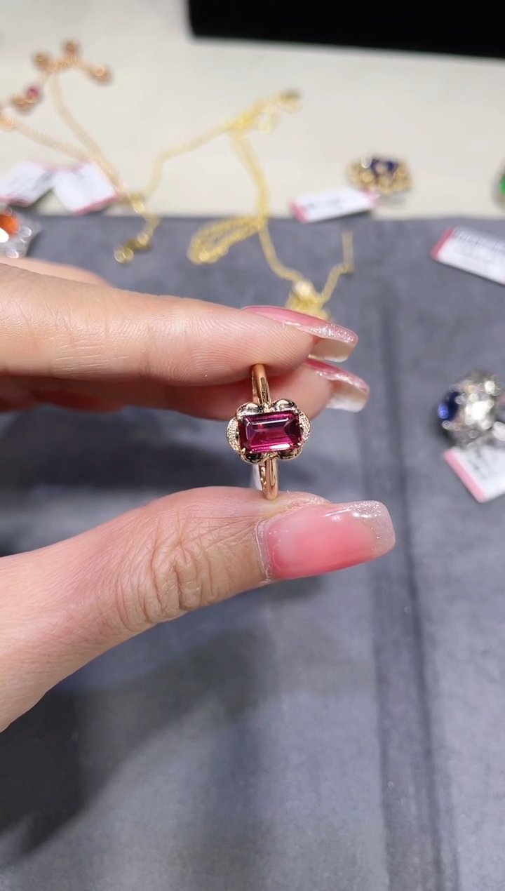 【闪购商品】碧玺戒指18K金镶嵌·