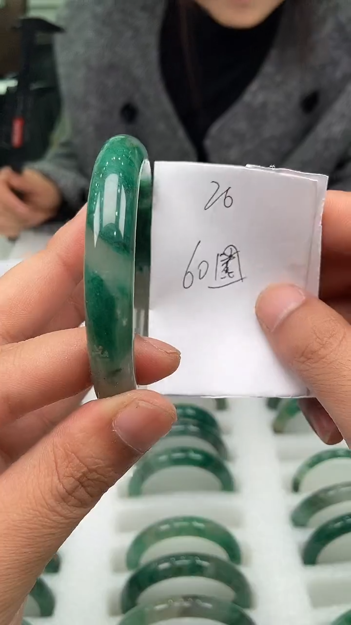 未镶嵌手镯石英质玉（非洲翠）手镯60.4