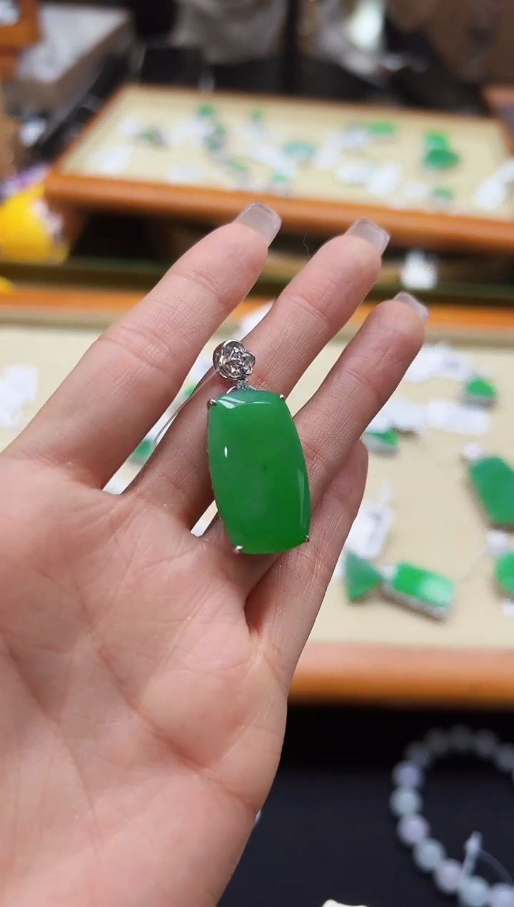 【闪购商品】翡翠颈饰18K金镶嵌DFZ0217-102