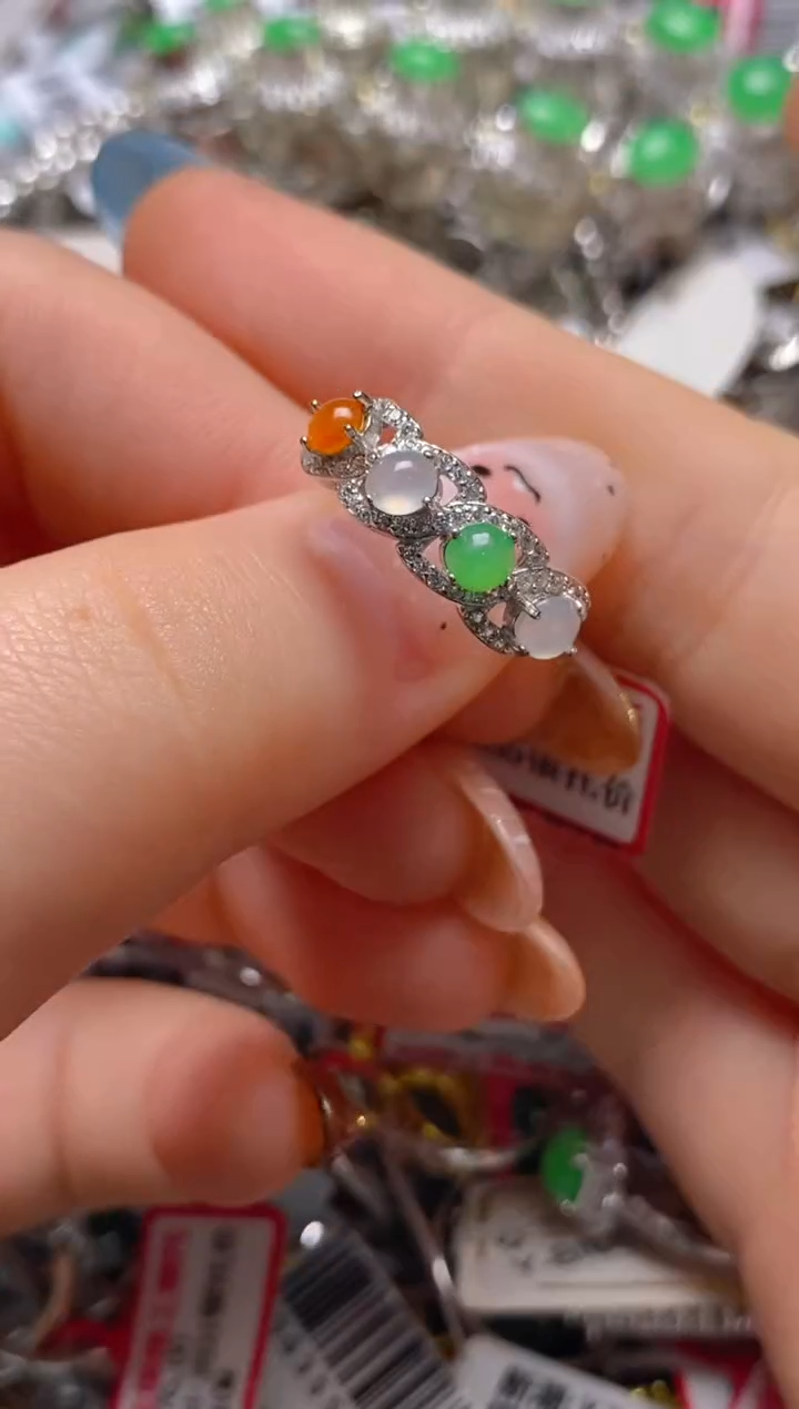 银S925镶嵌戒指翡翠百内无证书