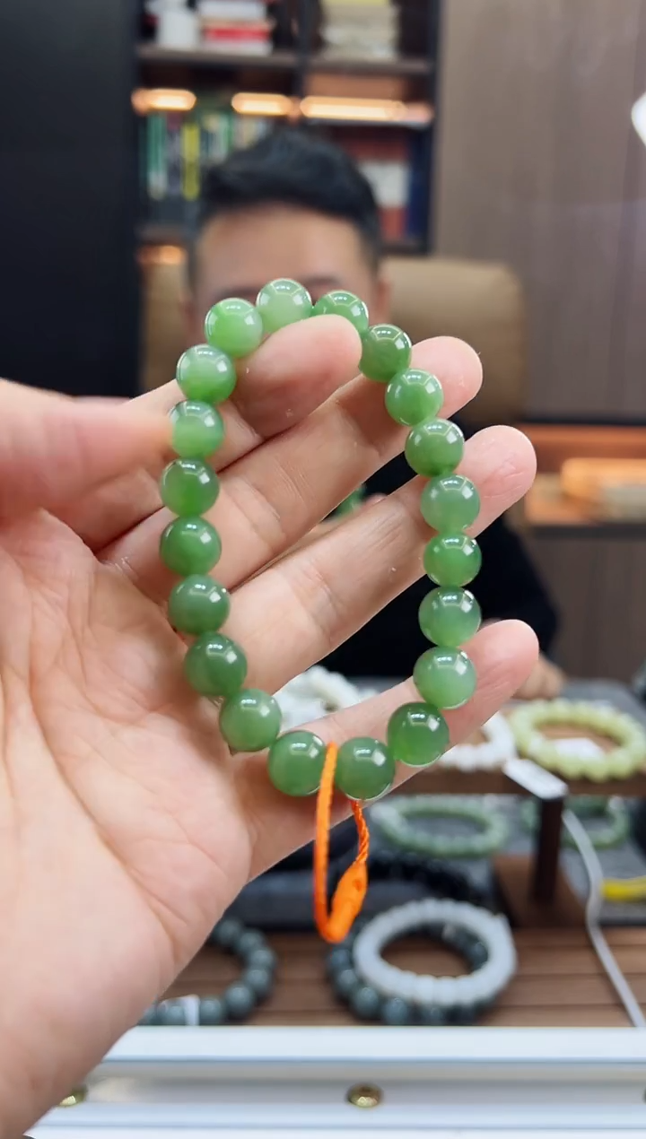 未镶嵌手链和田玉（碧玉）卡10碧玉猫眼