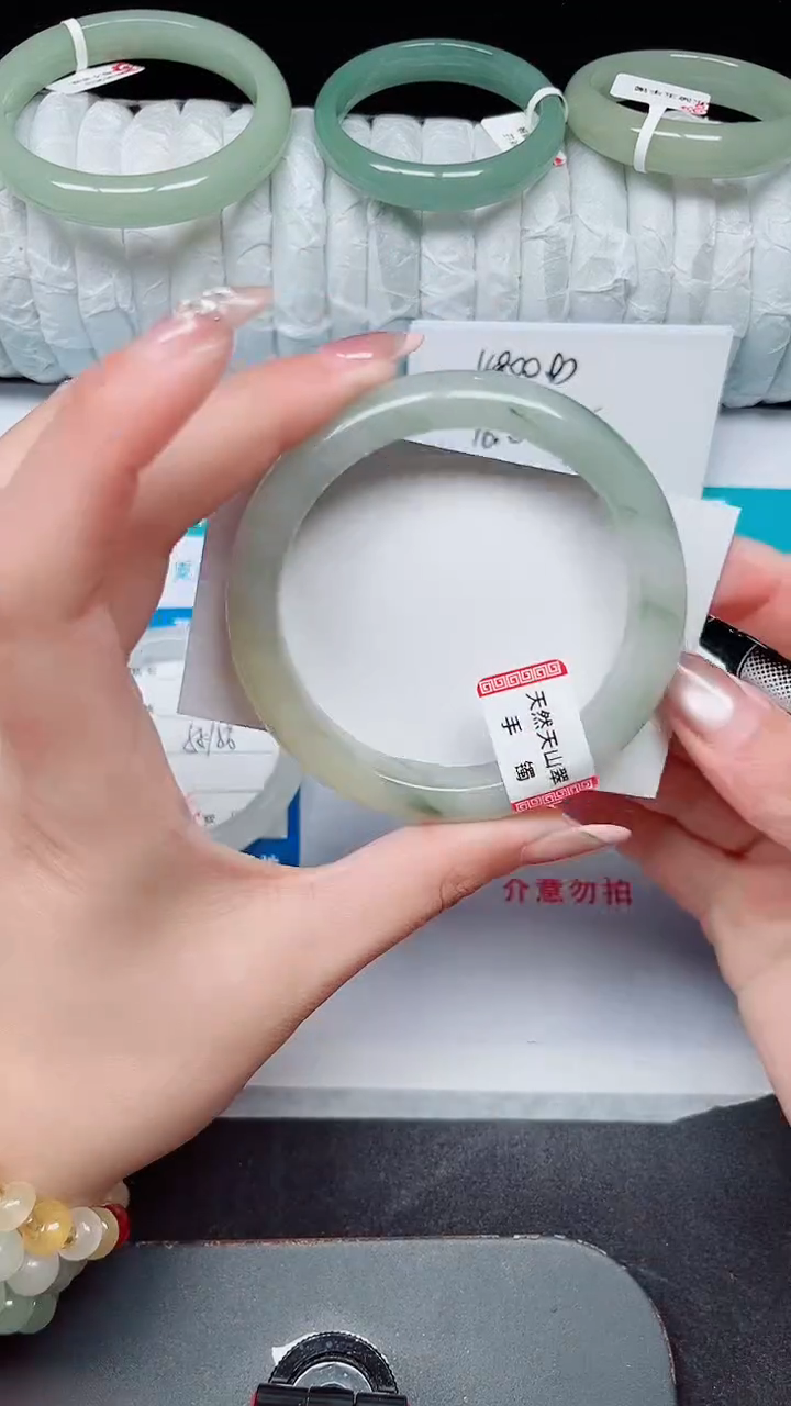 未镶嵌手镯石英质玉200-58/59