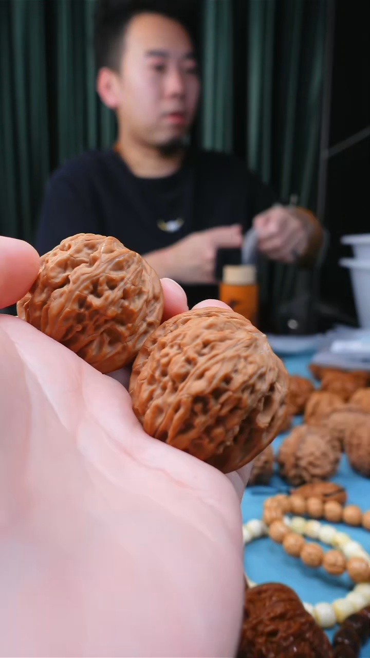 【闪购商品】文玩核桃把件37山地磨z9621