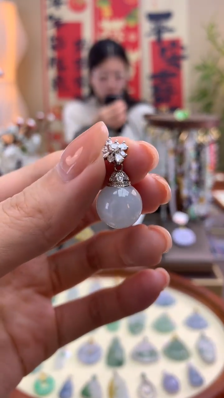 【闪购商品】翡翠颈饰银S925镶嵌天然a货翡翠吊坠