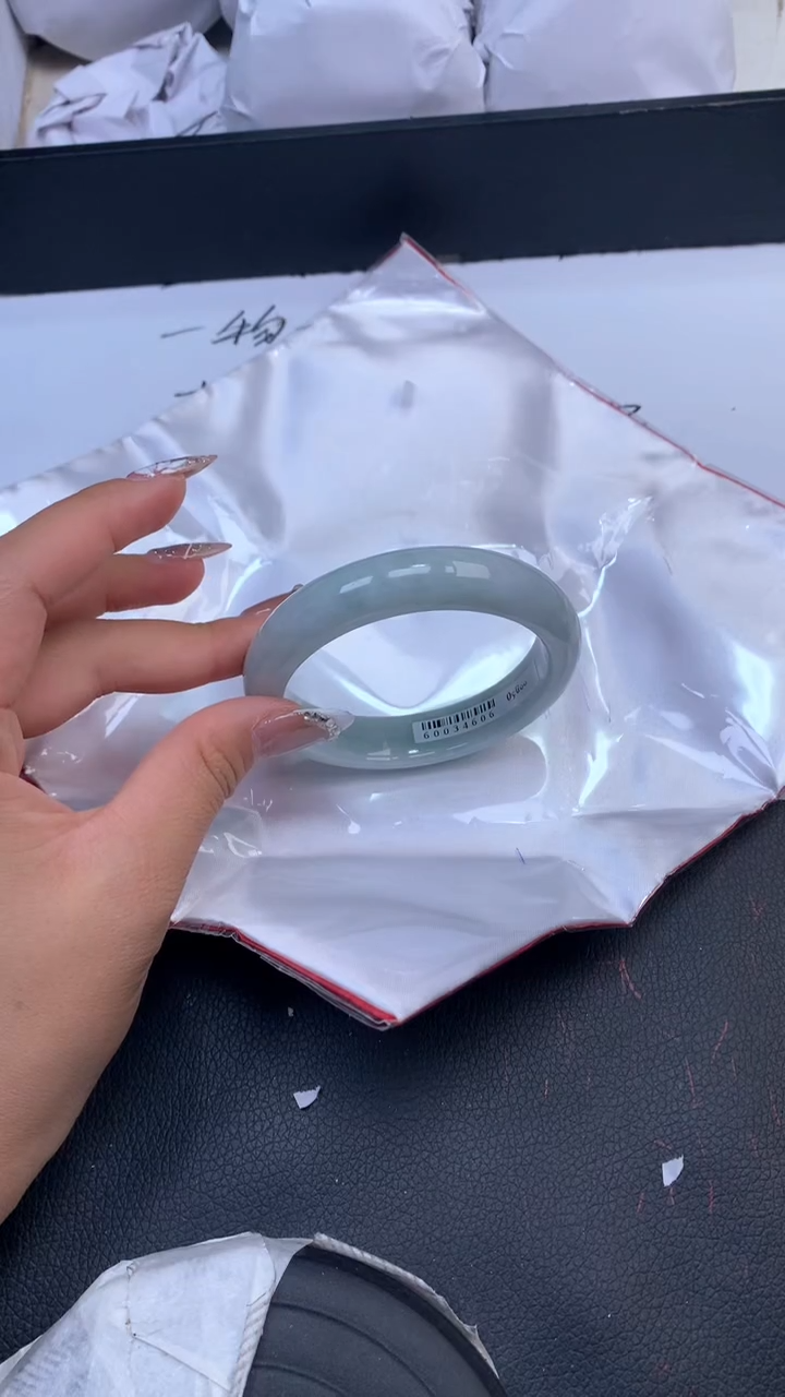 【闪购商品】翡翠手镯未镶嵌天然缅甸A货翡翠手镯