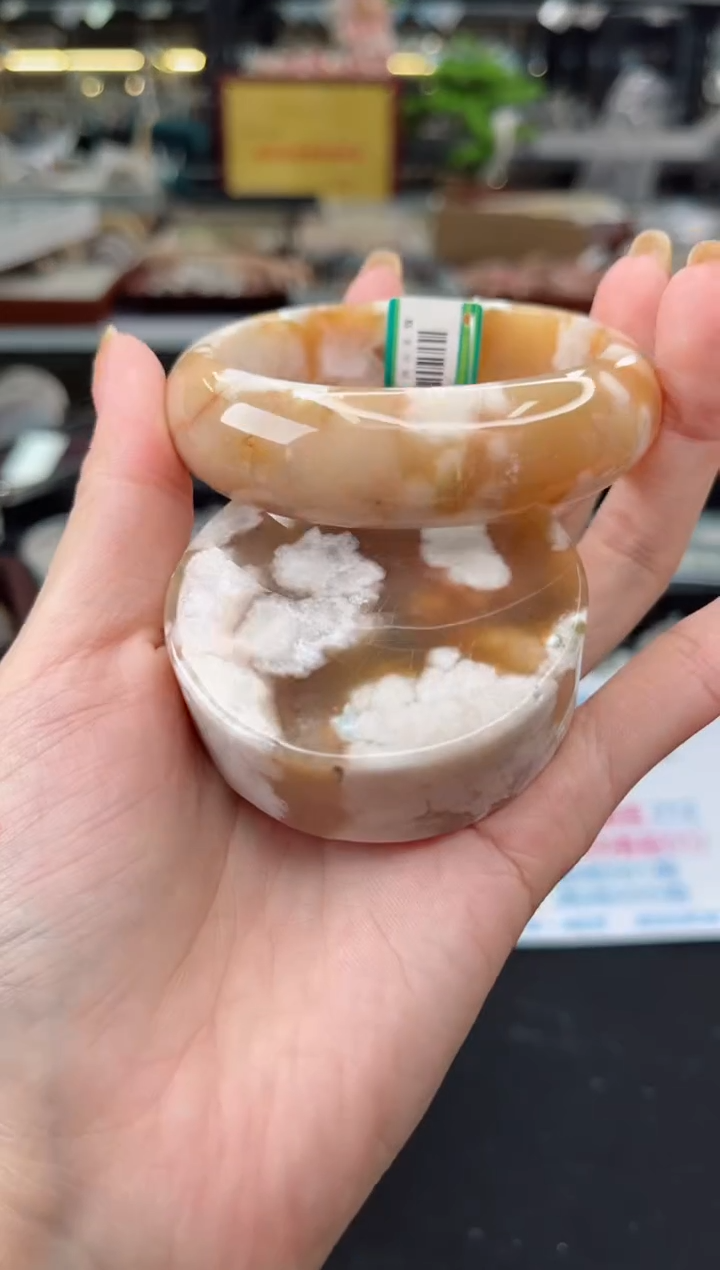 【闪购商品】石英质玉手镯未镶嵌58圈口（赠品镯心）3600152