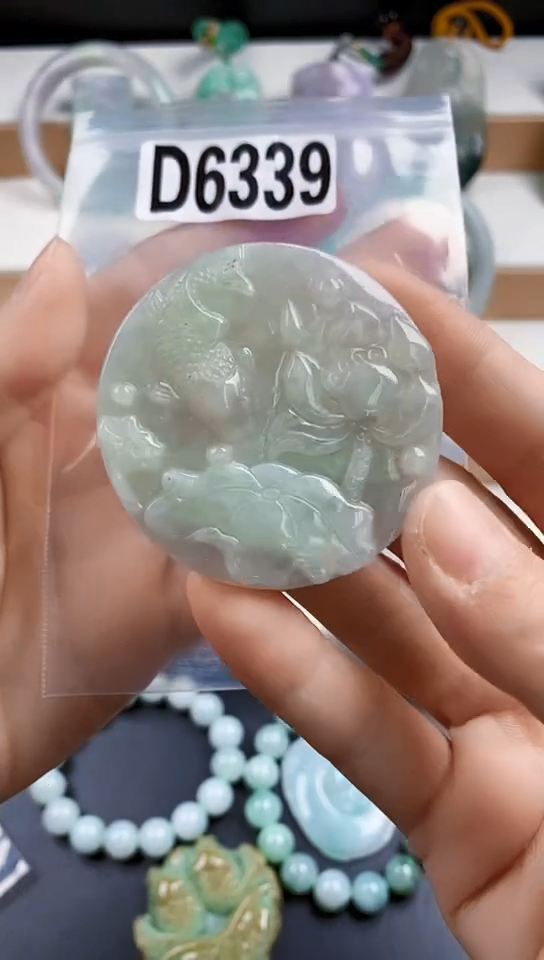 颈饰未镶嵌翡翠天然翡翠吊坠挂件