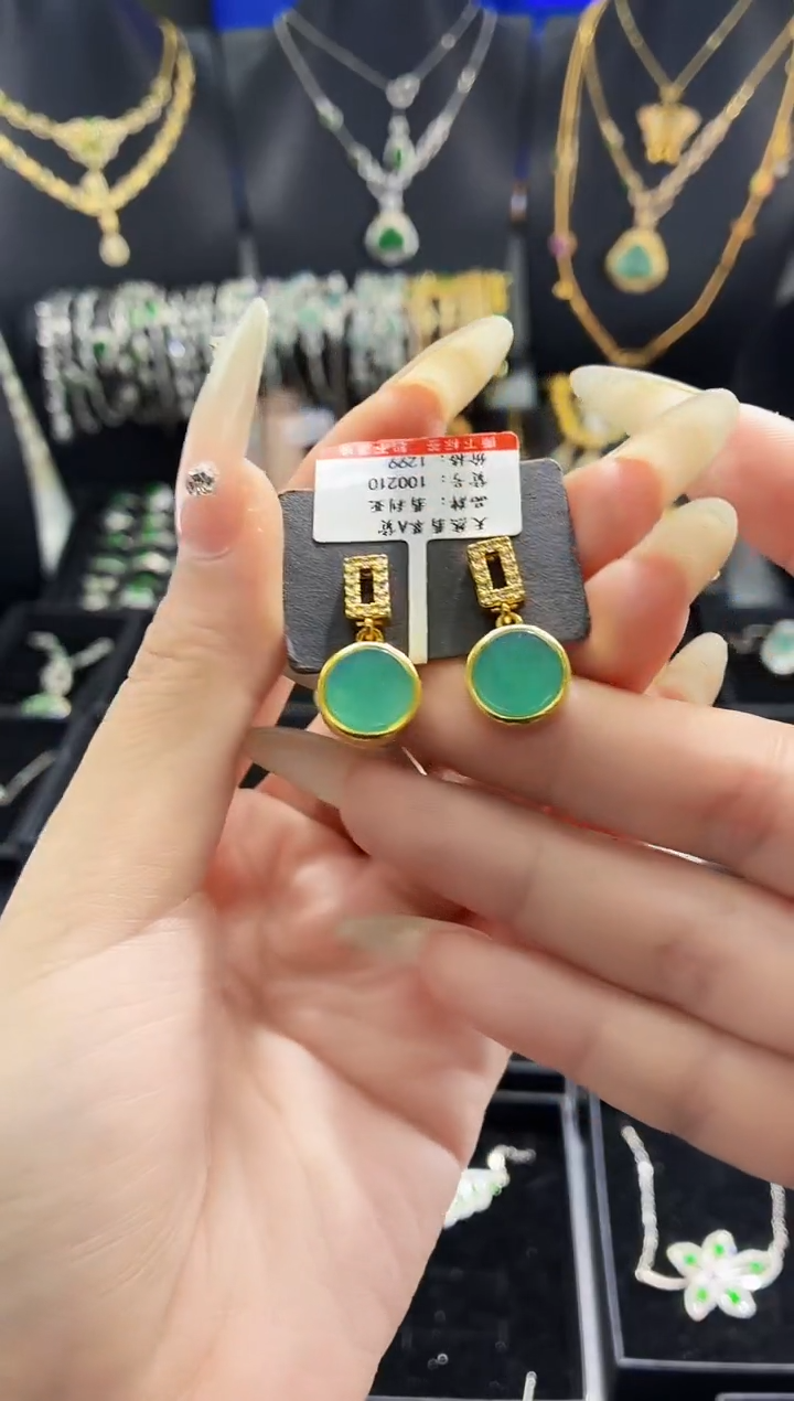 翡翠未镶嵌吊坠(不含链)天然翡翠a货 多样性发其一