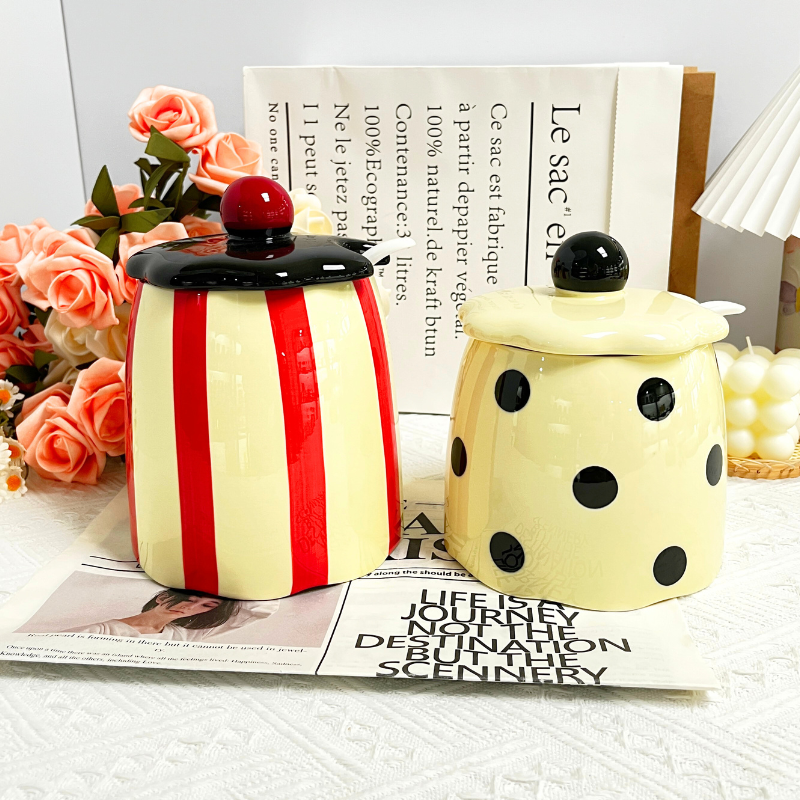 【小亚专属】高颜值猪油罐家用陶瓷高温油罐带勺食品级专用罐