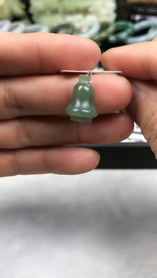 【闪购商品】和田玉吊坠(赠链)未镶嵌小铃铛
