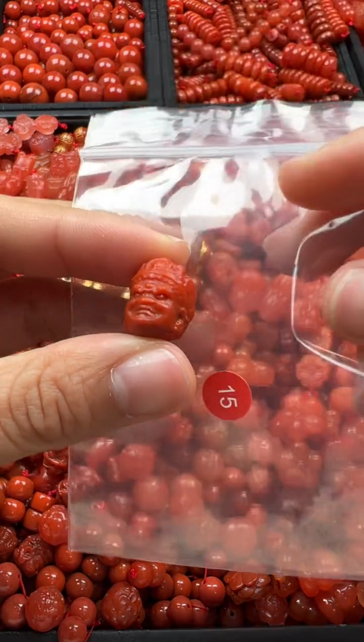 【闪购商品】南红玛瑙颈饰未镶嵌1