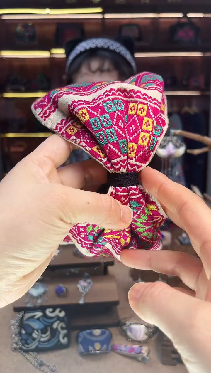 【闪购商品】织绣A03黔东南苗族刺绣