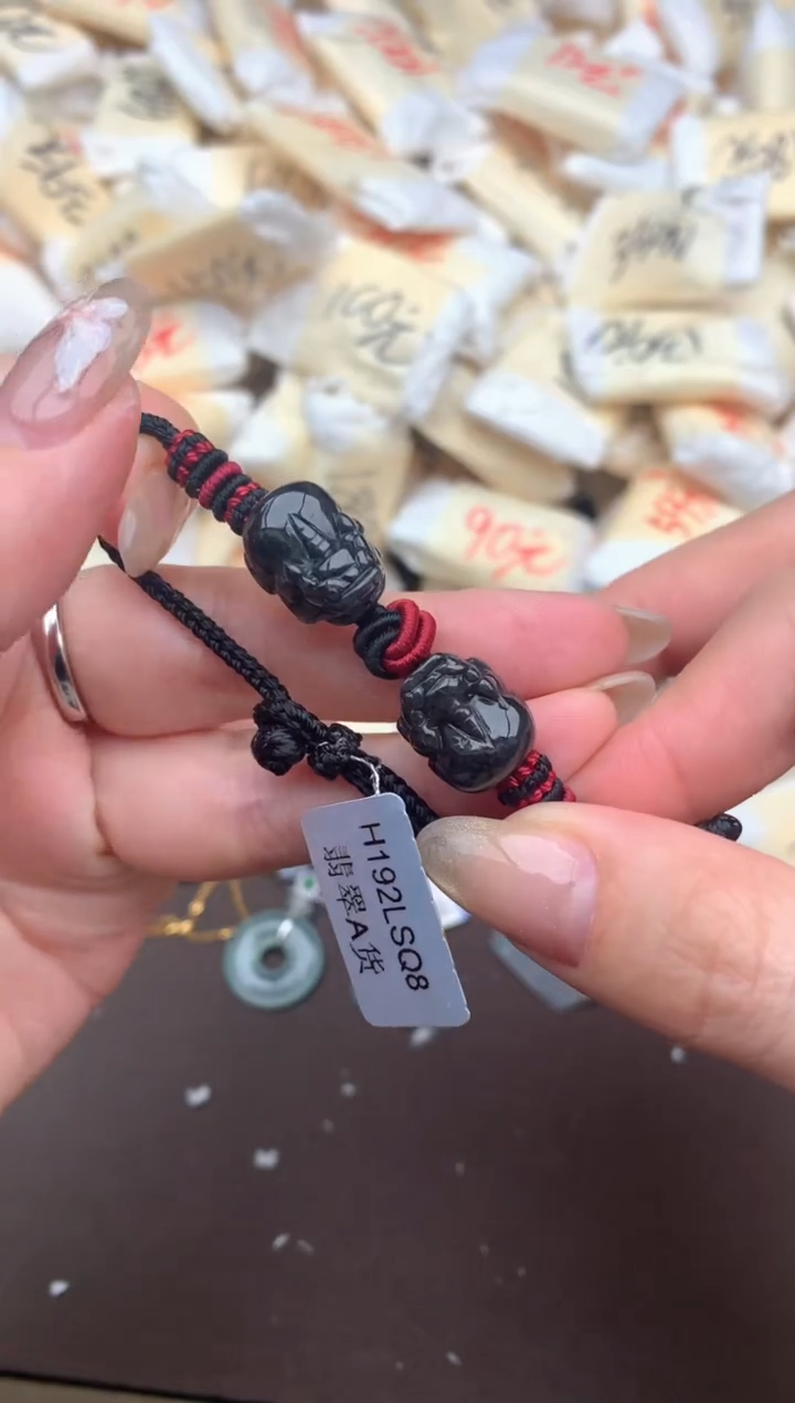 【闪购商品】翡翠挂件未镶嵌— 