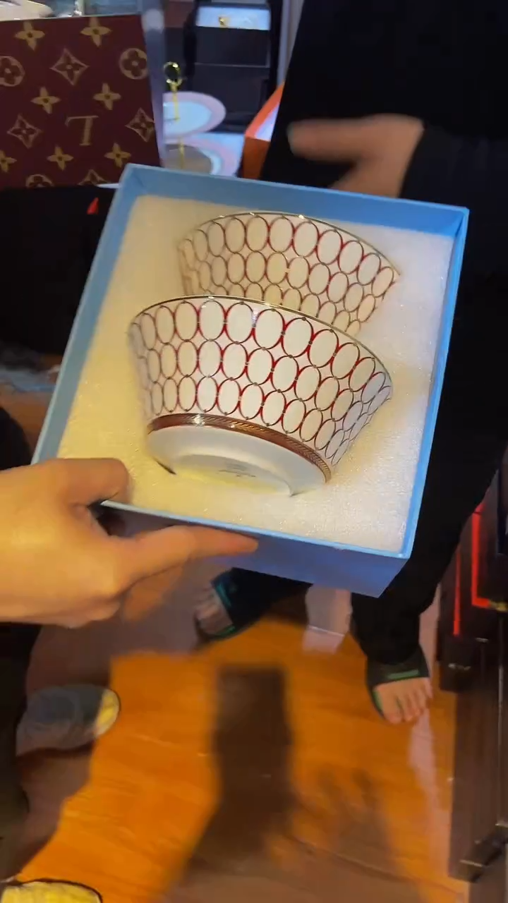 【闪购商品】鸿辉家品牌瓷器，京东包邮！