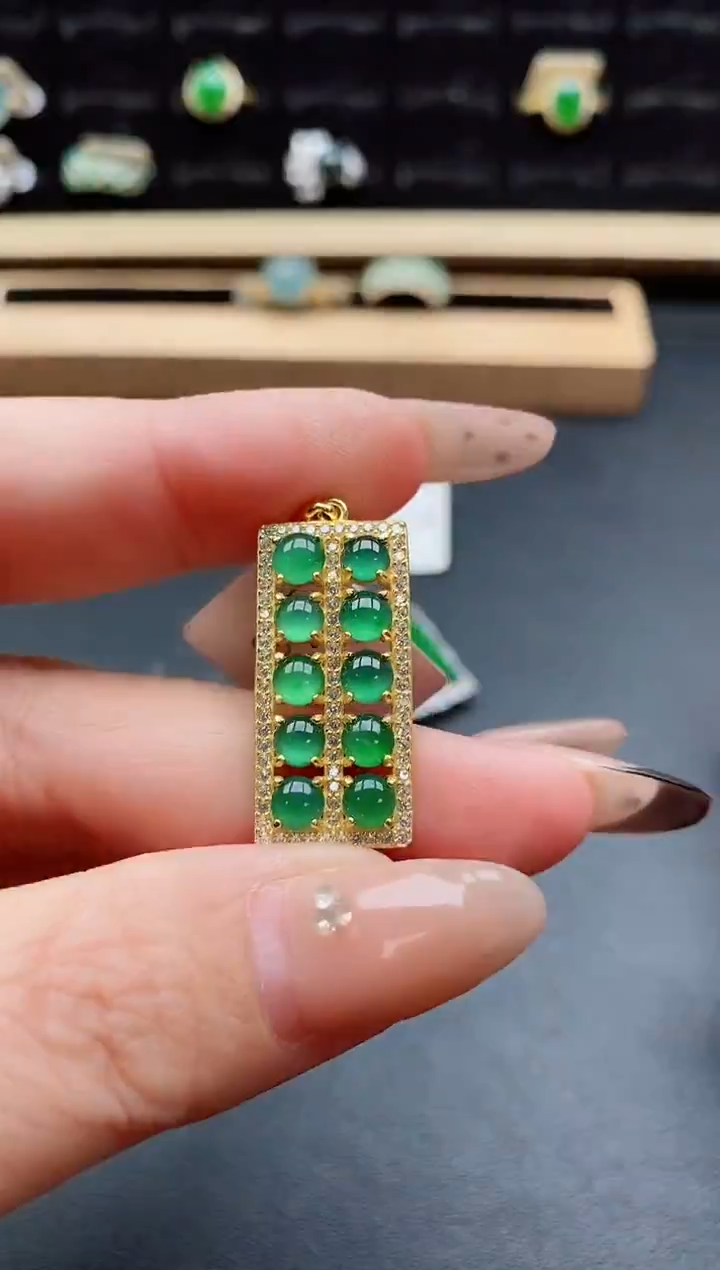 吊坠(赠链)银S925镶嵌翡翠1