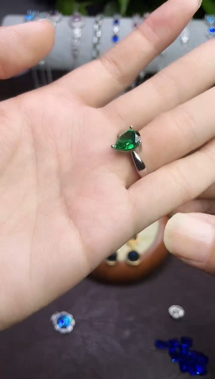 合金合成钻石绿宝戒指