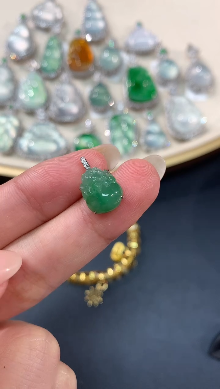 【闪购商品】翡翠吊坠(不含链)18K金镶嵌吊坠A382|1980