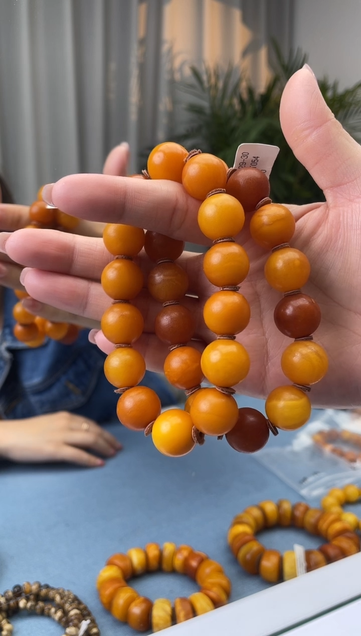 【闪购商品】蜜蜡珠宝奇石未镶嵌假一罚十，微瑕多样性发一件028.15