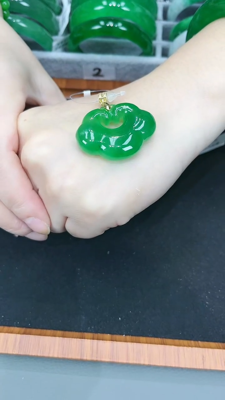 【闪购商品】砖雕s26满色满绿耳坠