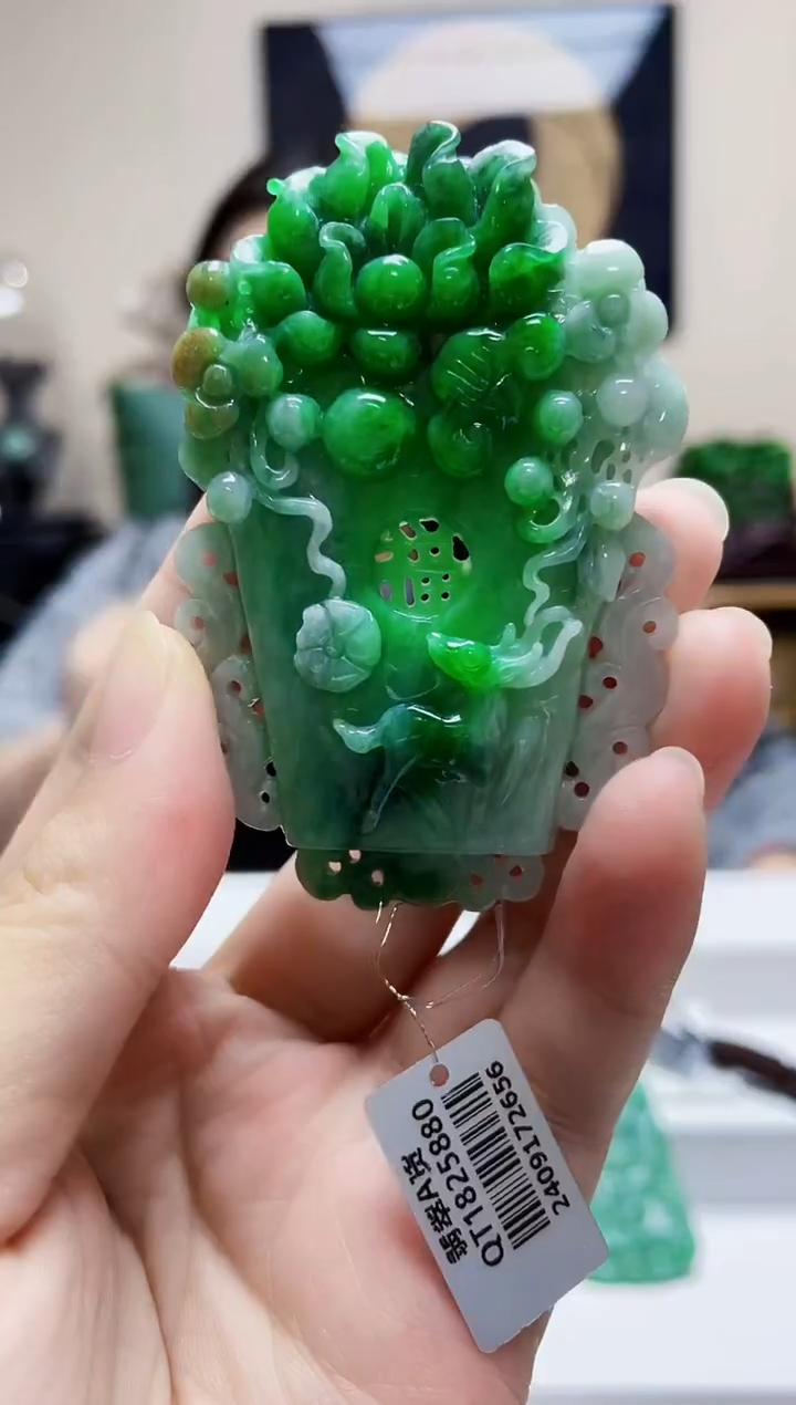 未镶嵌定制翡翠吊坠91