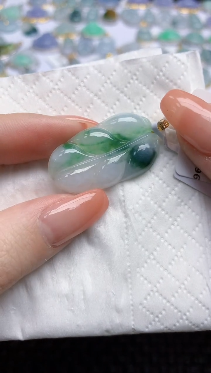 【闪购商品】翡翠颈饰18K金镶嵌天然翡翠A货