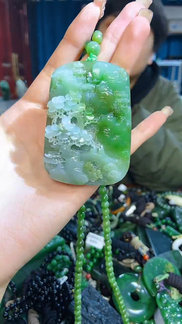 未镶嵌和田玉挂件1