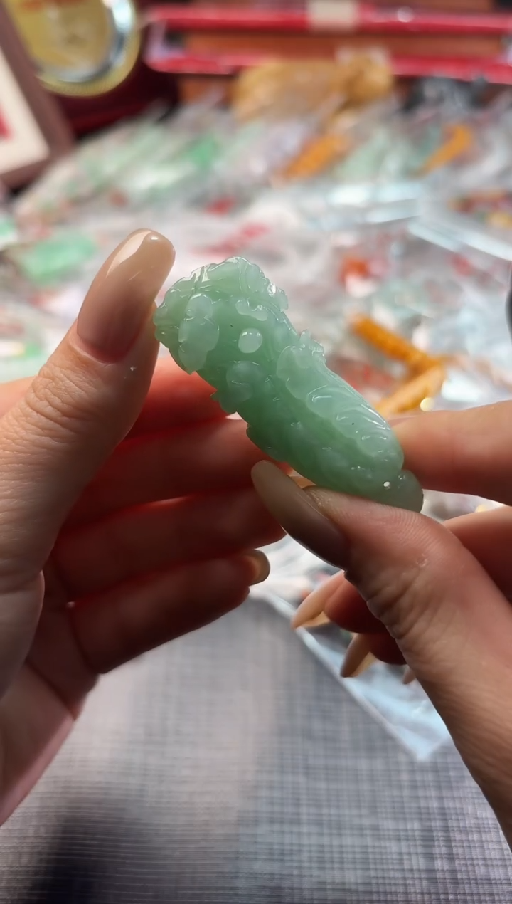 翡翠未镶嵌颈饰静*园100714398