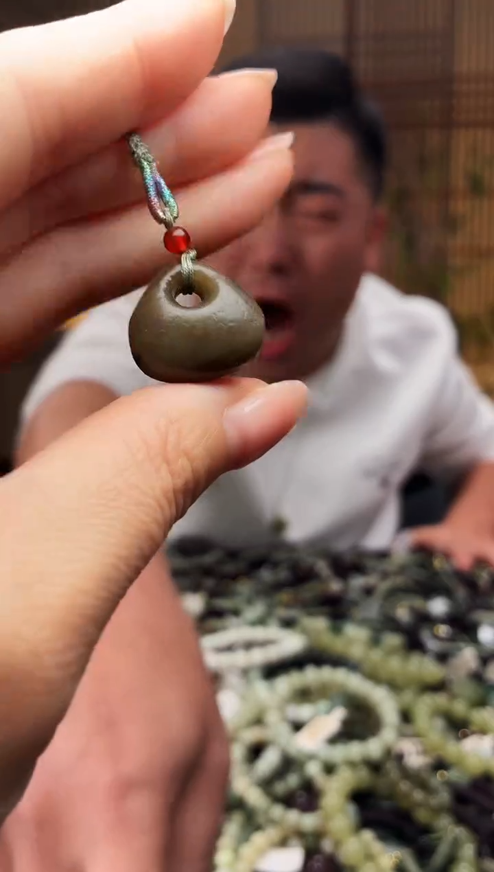 颈饰未镶嵌和田玉多样性发货，拍一发一
