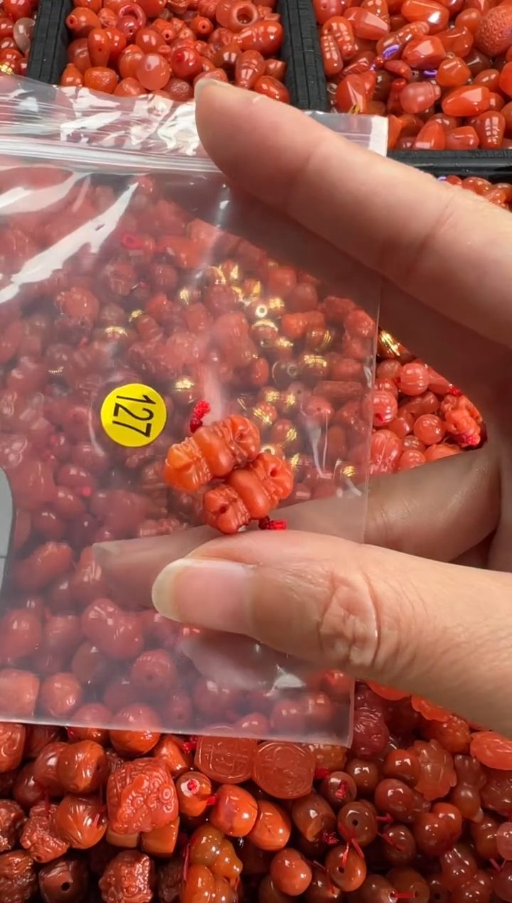 【闪购商品】南红玛瑙颈饰未镶嵌1
