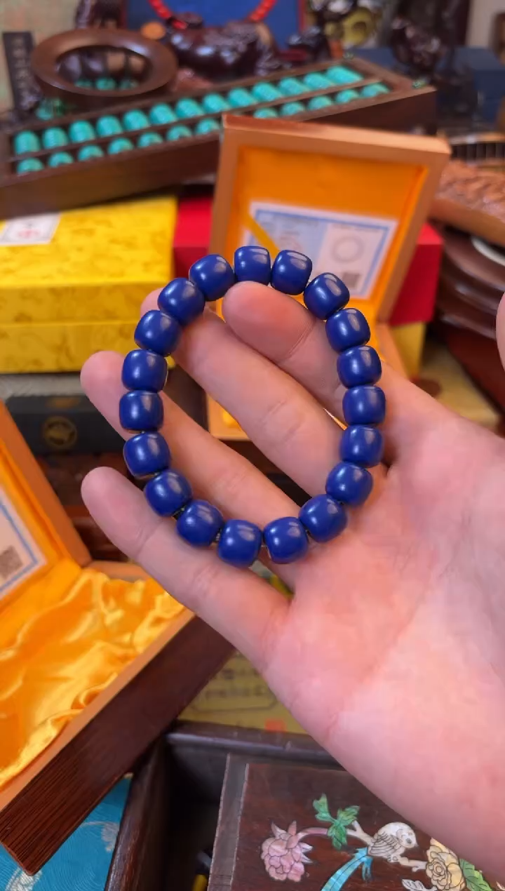 滴血莲花菩提吊坠--------瓷--------5241