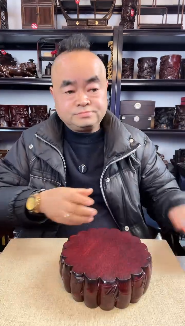 木老李红木工艺品298瑕疵