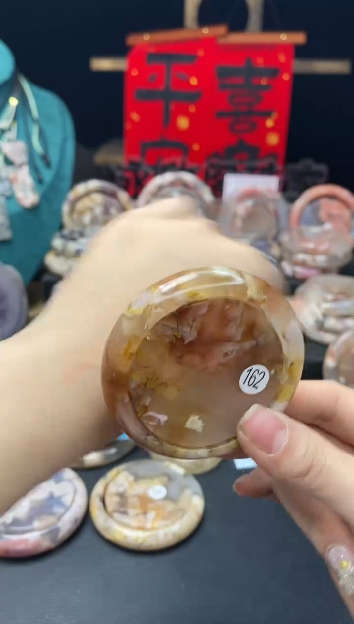 【闪购商品】石英质玉手镯（圆镯）未镶嵌53