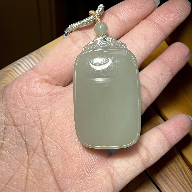 和田玉平安无事牌27*46*12=588