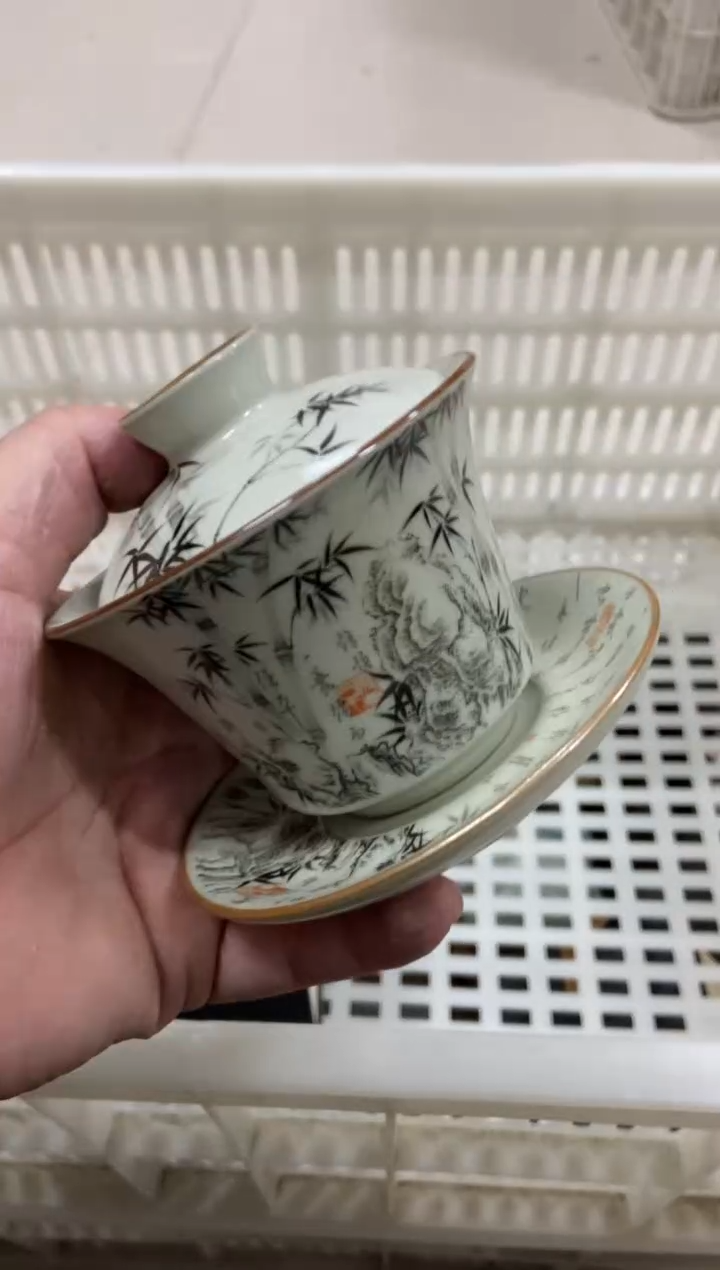 杯子瓷无运费险有瑕疵的摄影的产品有使用过的痕迹有点脏介意勿拍
