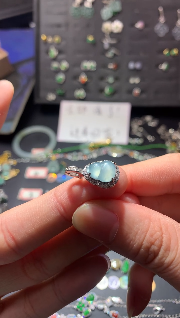 吊坠(不含链)未镶嵌翡翠豆*1