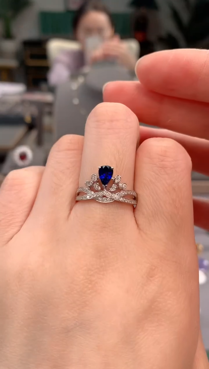 【闪购商品】蓝宝石戒指18K金镶嵌蓝宝石
