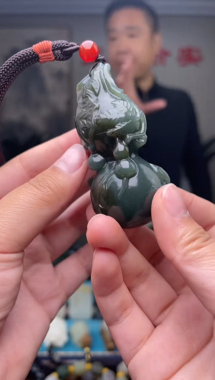 未镶嵌和田玉挂件1