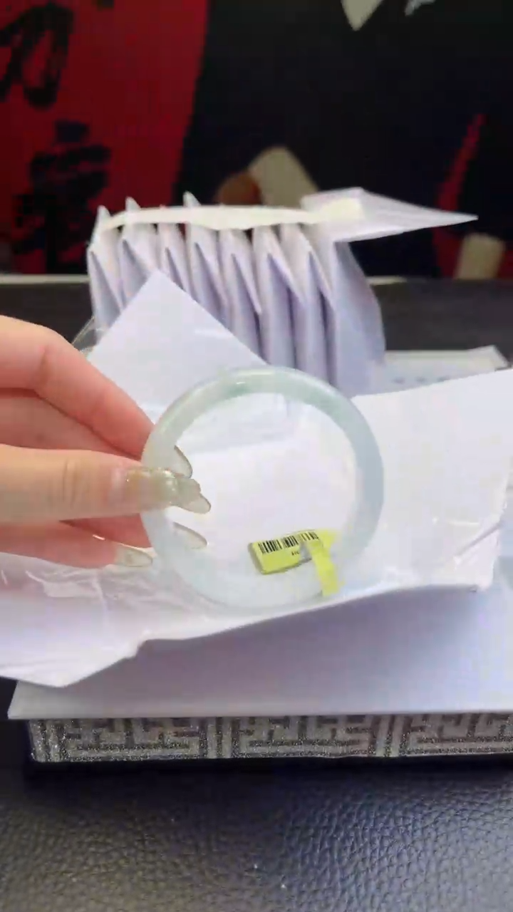 【闪购商品】翡翠手镯未镶嵌翡翠手镯2