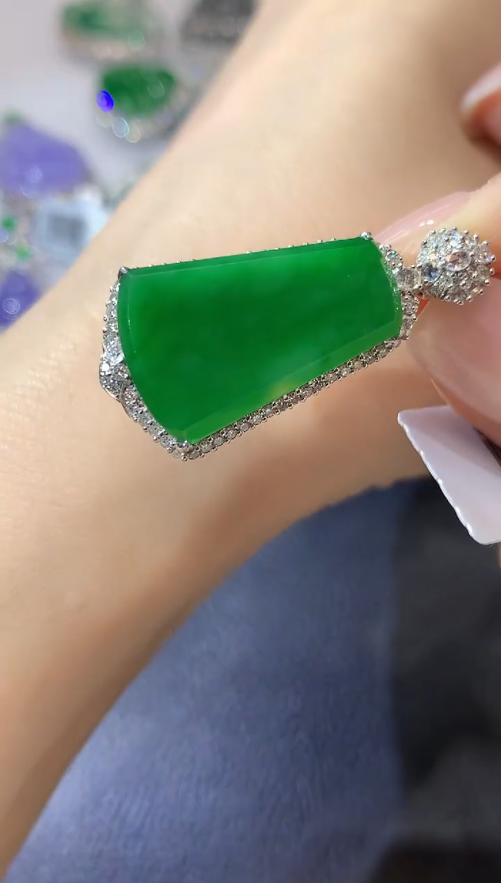 【闪购商品】翡翠18K金镶嵌吊坠(不含链)D48