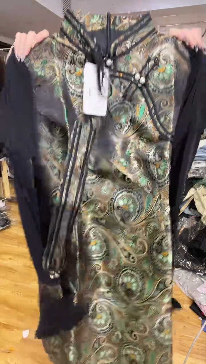 连衣裙       2XL码    130-140斤