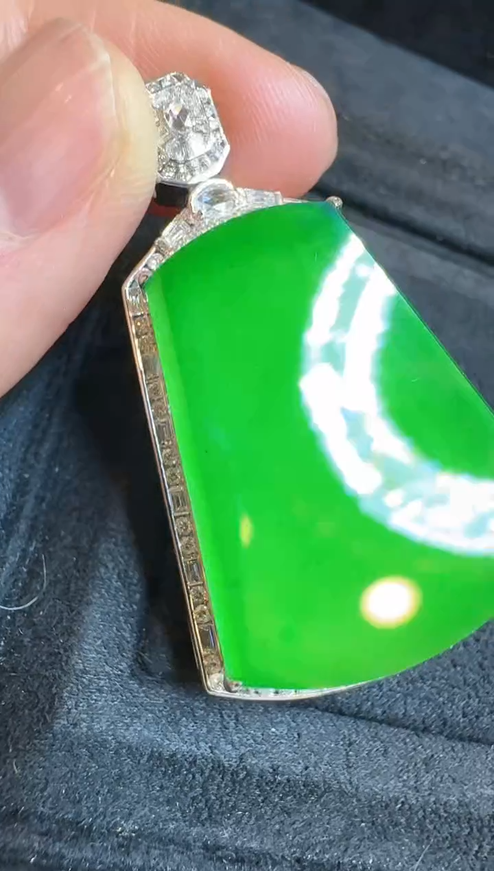 【闪购商品】翡翠吊坠(不含链)18K金镶嵌多样性团购发一件