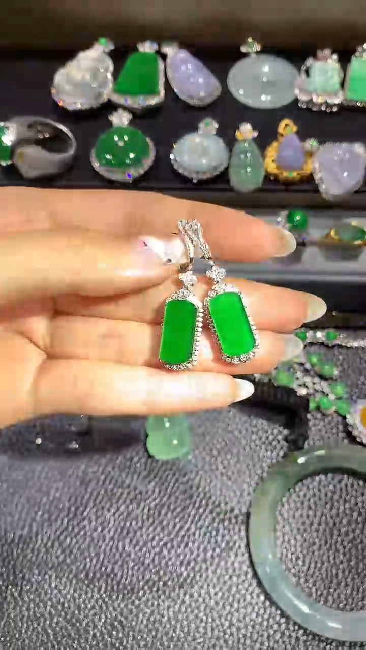 【闪购商品】翡翠耳饰18K金镶嵌15团购