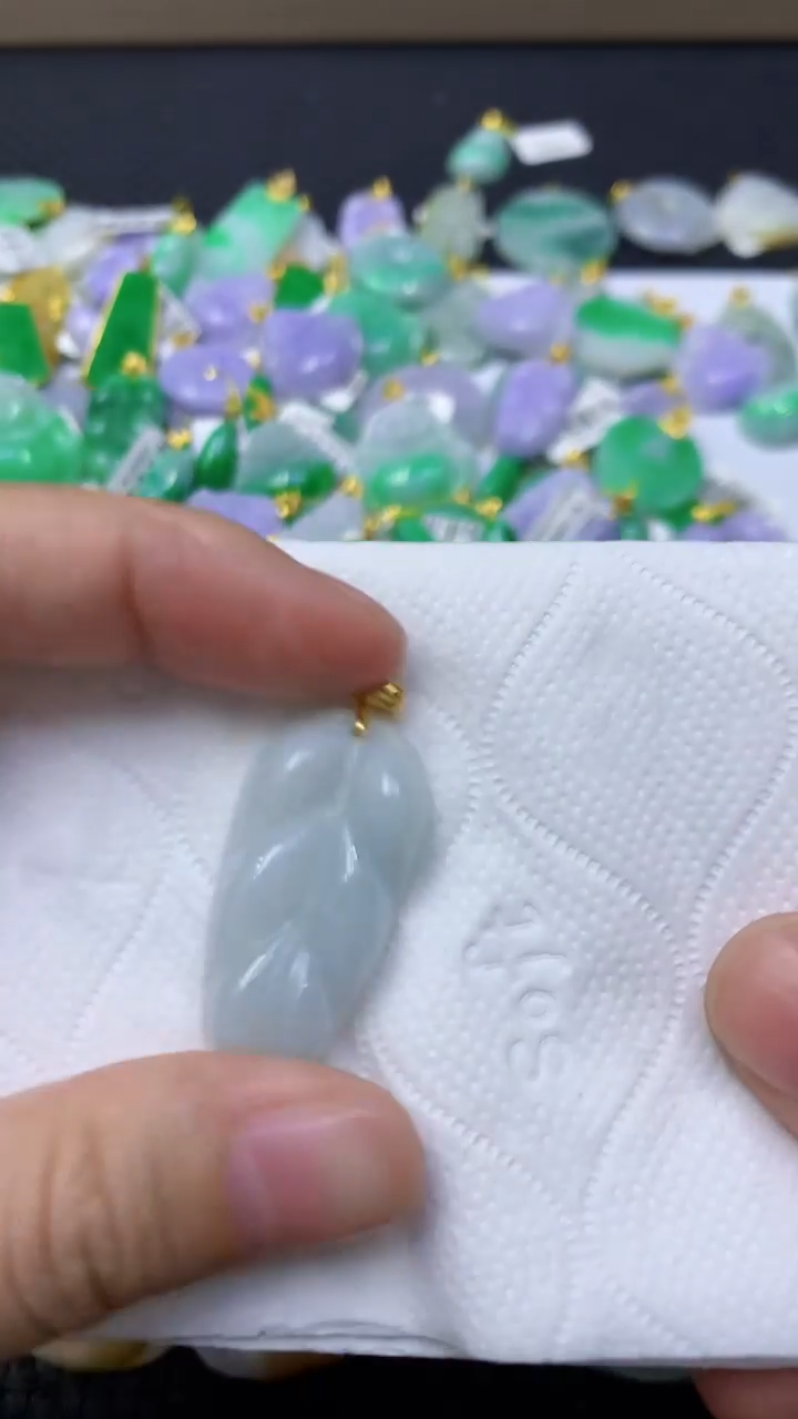 颈饰未镶嵌翡翠天然缅甸翡翠A货