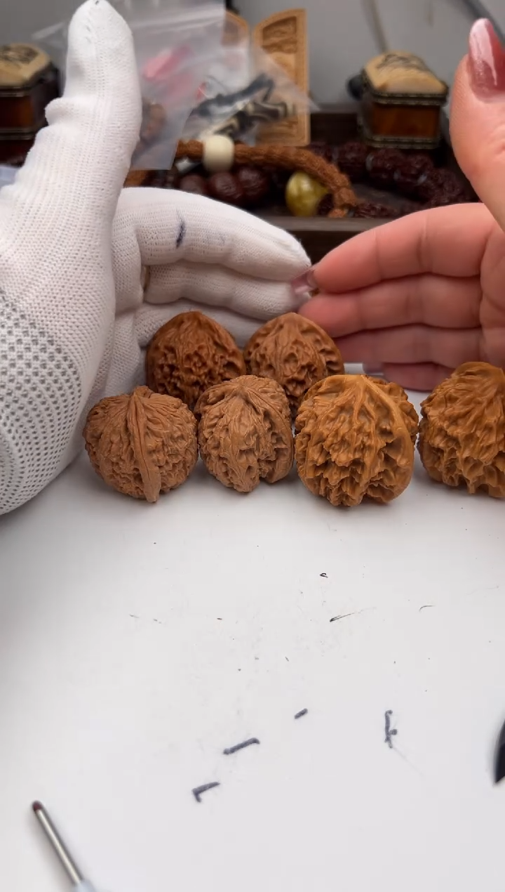 【闪购商品】文玩核桃把件核桃*3对