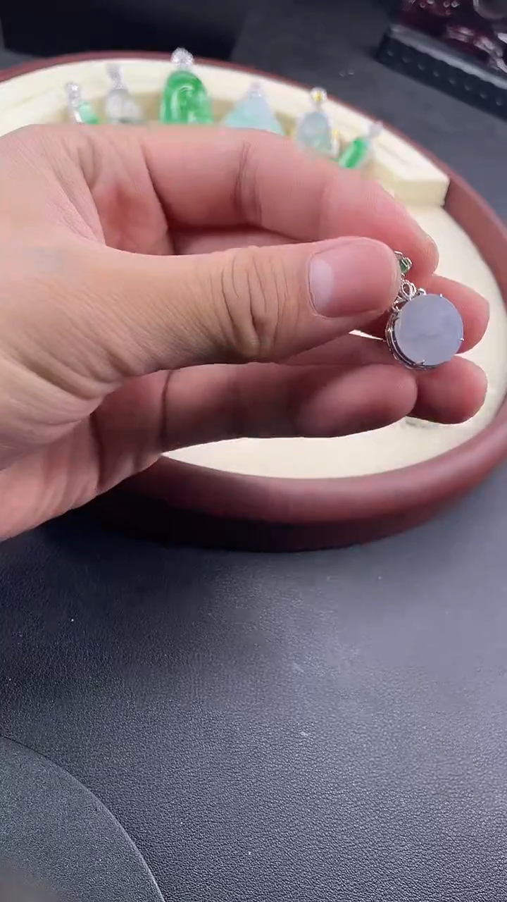 【闪购商品】翡翠颈饰18K金镶嵌无事牌